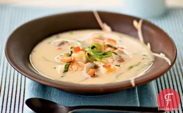 Zuppa piccante di gamberetti al cocco