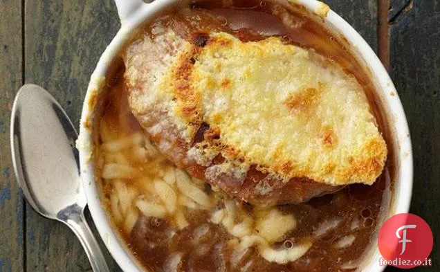 Zuppa di cipolle francese