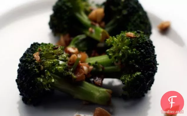 Insalata di broccoli aglicky al sesamo