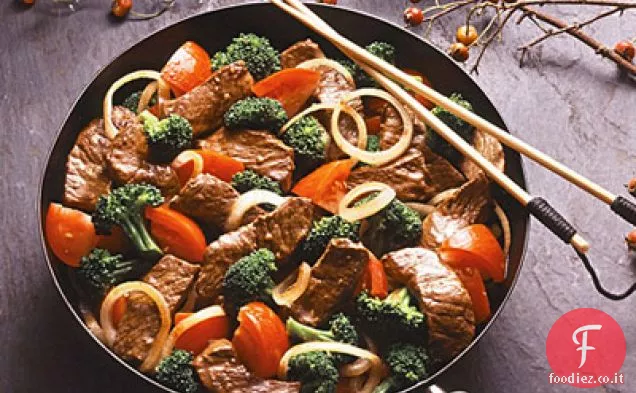 Cena di manzo e broccoli marinati