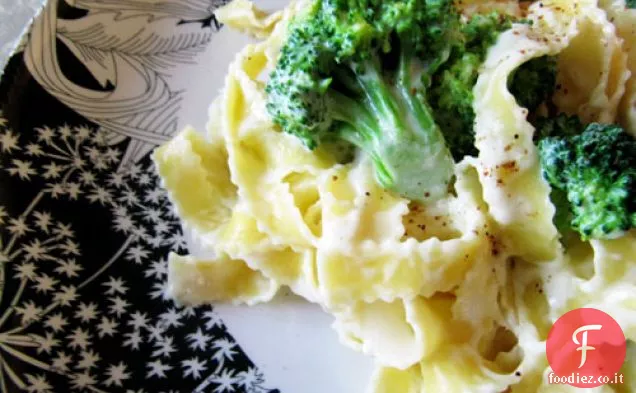 Fettuccine Alfredo Con Broccoli