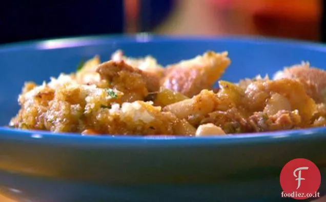 Salsiccia piccante, pollo e fagioli Pot