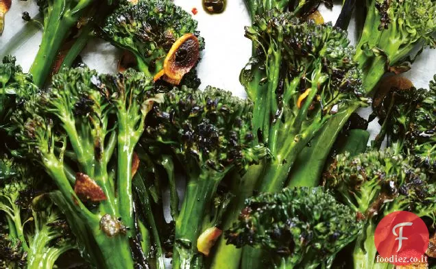 Broccolini Carbonizzati con Salsa Aglio-cappero Ricetta