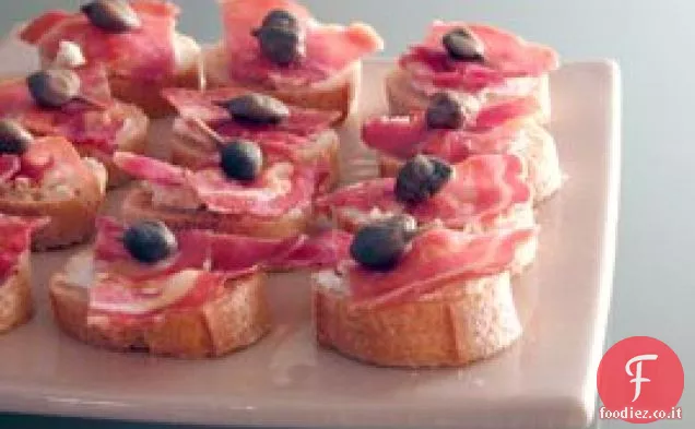 Crostini di Pancetta e Capperi