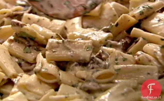 Pasta Grande con Funghi, Prezzemolo, Aglio e Timo