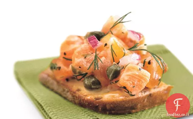 Tartare di Salmone su pane integrale