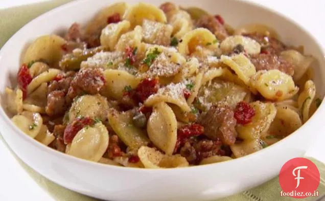 Orecchiette con Finocchio Arrosto e Salsiccia