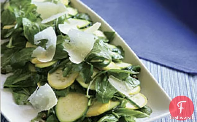 Insalata di zucca estiva con limone, capperi e parmigiano