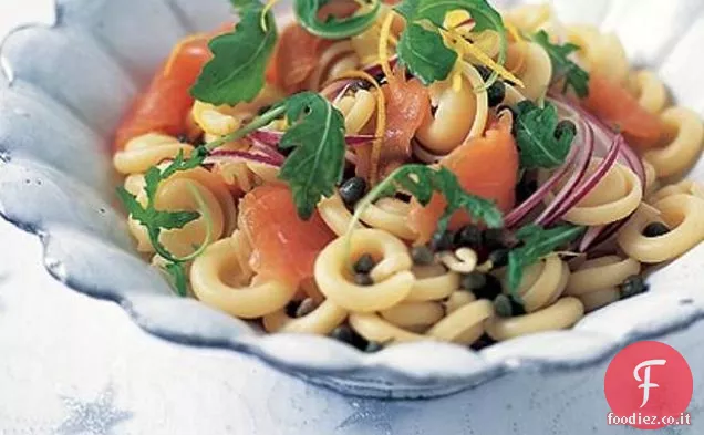 Pasta di Salmone affumicato con Rucola, Cipolla rossa e capperi