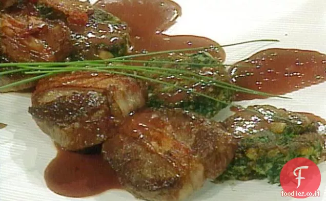 Pancetta avvolto Filetto di manzo bistecche con spinaci e torte di formaggio