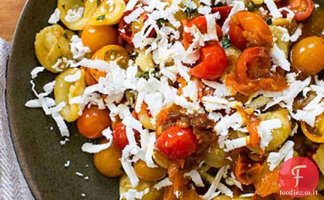 Orecchiette con Pomodorini, Maggiorana e Ricotta Salata