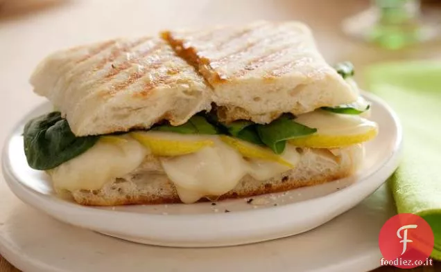 Panini Taleggio e Pera