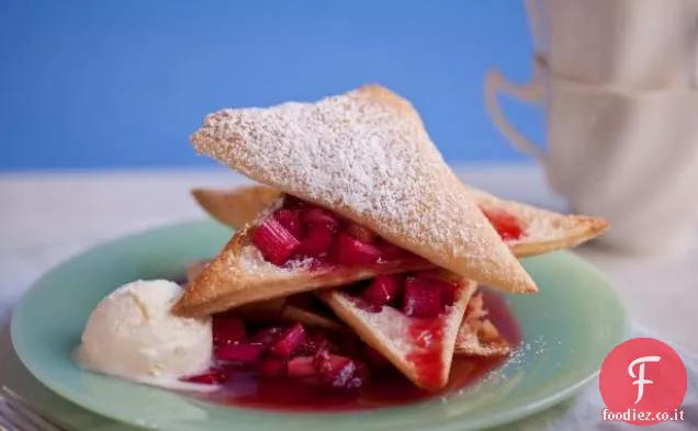 Napoleoni alla Fragola e Rabarbaro con Gelato alla Crema Fraiche