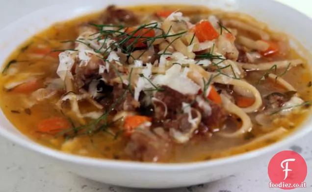 Una gran quantità di Noodles Zuppa di pollo