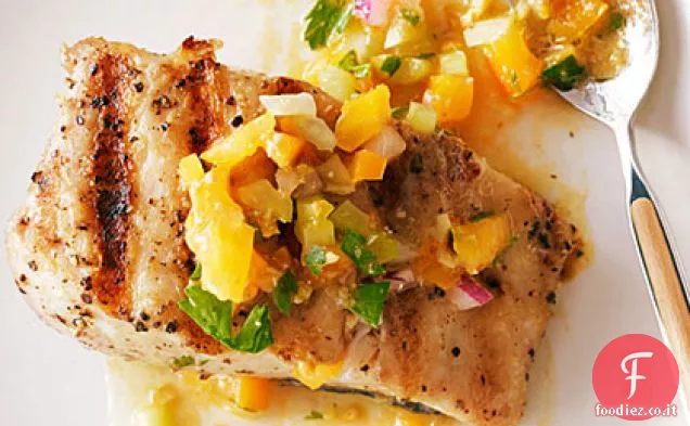 Halibut alla griglia con pomodoro, oliva verde e salsa di sedano