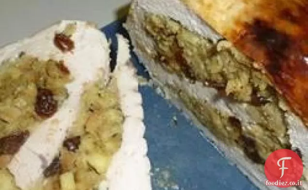 Involtino di petto di tacchino con ripieno di mele e uva passa