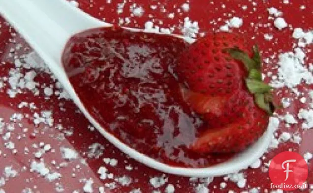 Sciroppo di fragola semplice