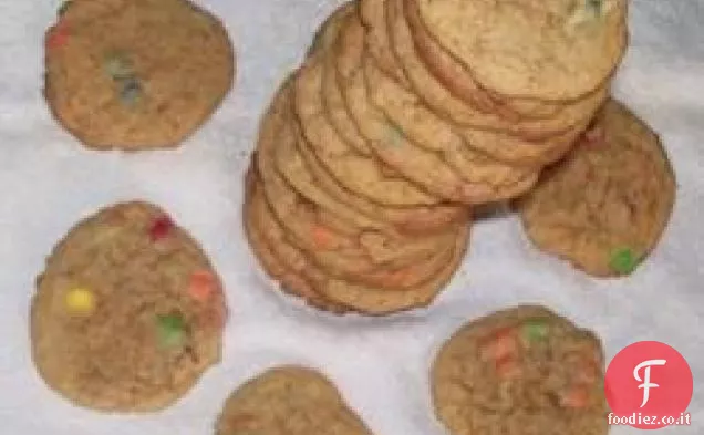 Mini biscotti al cioccolato ricoperti di caramelle al burro di arachidi