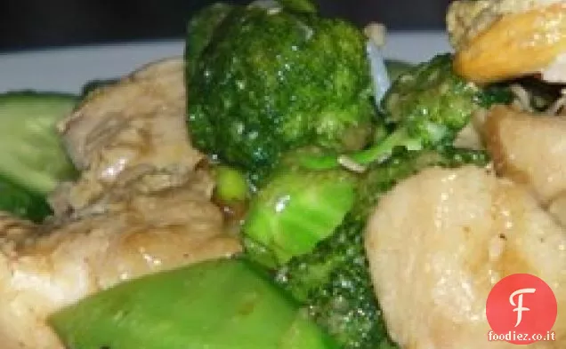 Pollo e verdure cinesi saltate in padella