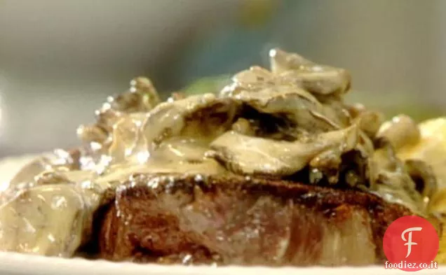 New York Strip Steak con funghi branditi e Timo fresco