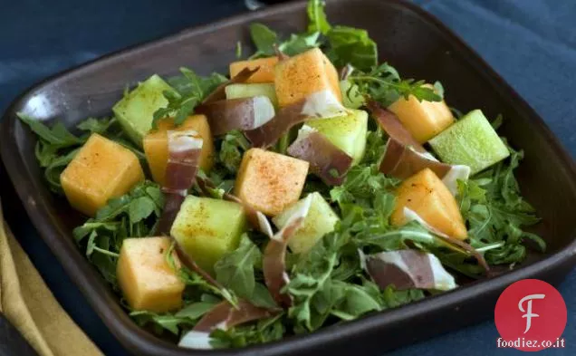 Melone, rucola e prosciutto Serrano con condimento alla paprika affumicata