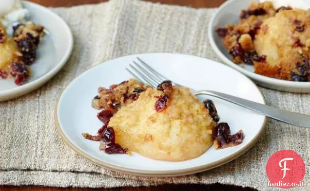 Ciabattino di pera con Streusel di mirtilli rossi