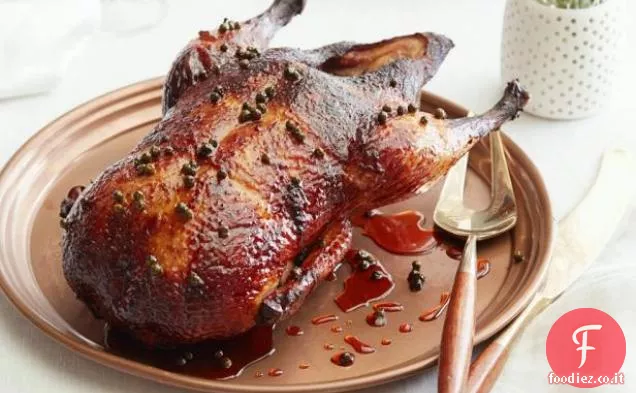 Anatra intera con glassa di pepe verde