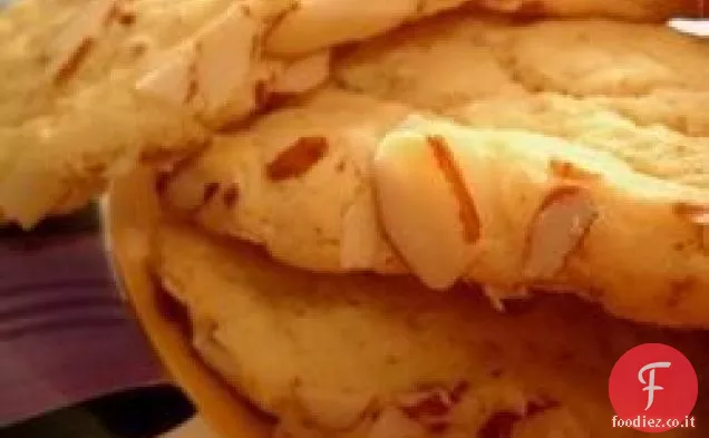 Biscotti croccanti alle mandorle