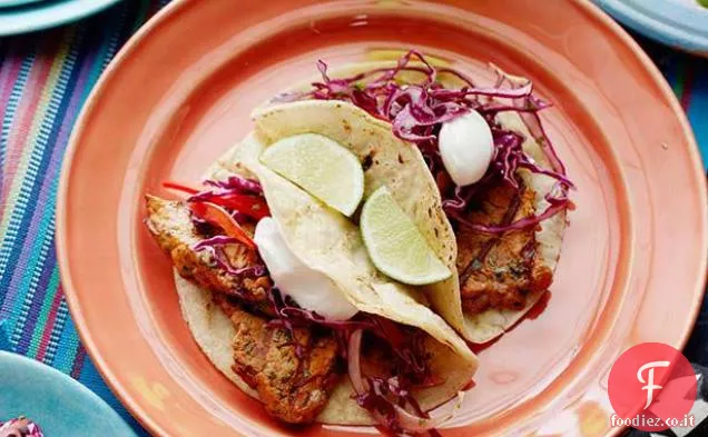 Tacos di maiale Chipotle alla griglia con Slaw rosso