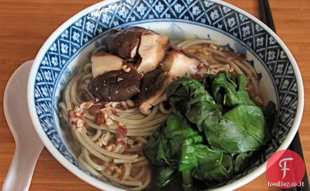 Una zuppa semplice e veloce {zuppa di miso con tagliatelle Soba o fagioli Mung