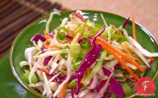 Edamame e scalogno Slaw con salsa di lime arancione
