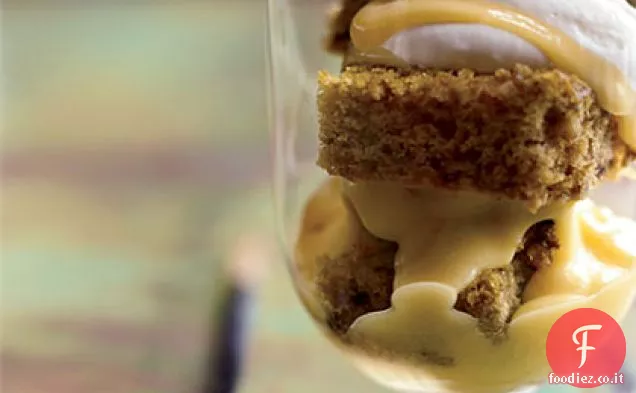 Torta di barbabietole con salsa Bourbon