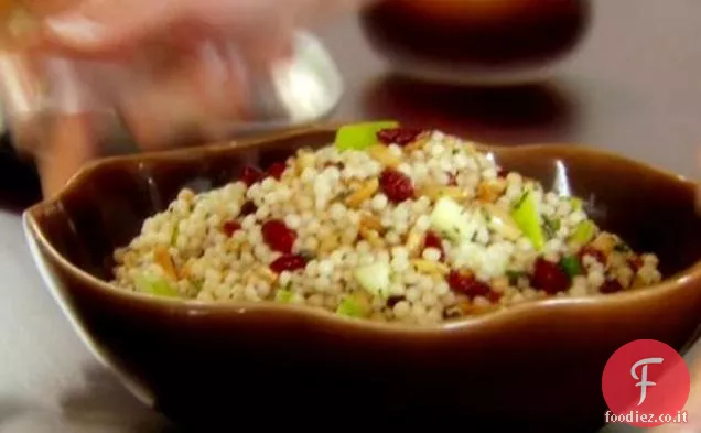 Couscous israeliano con Mele, mirtilli ed erbe