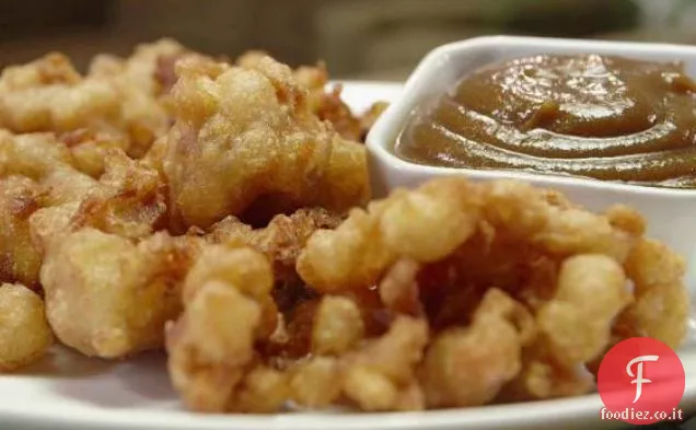 Frittelle di mele di Sunny con burro di arachidi Salsa al caramello