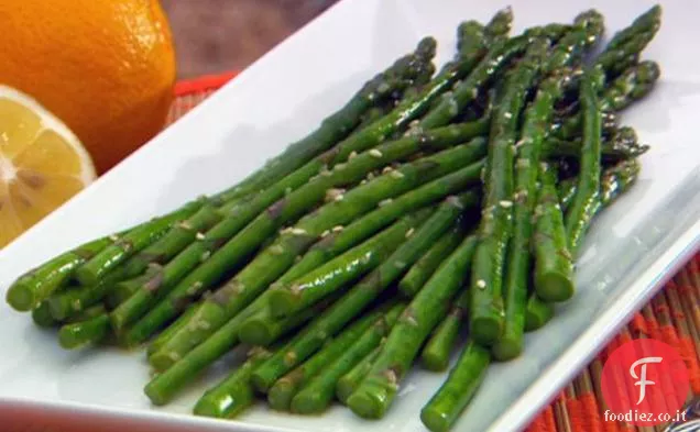 Asparagi con Salsa di Sesamo Agrumi