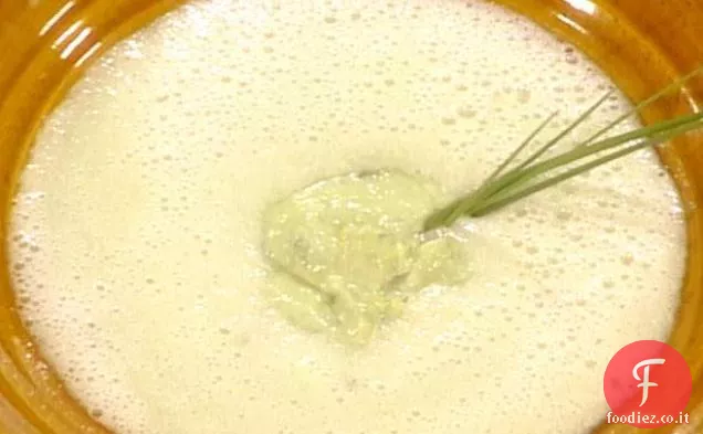 Zuppa di cetrioli con crema di Wasabi-Avocado