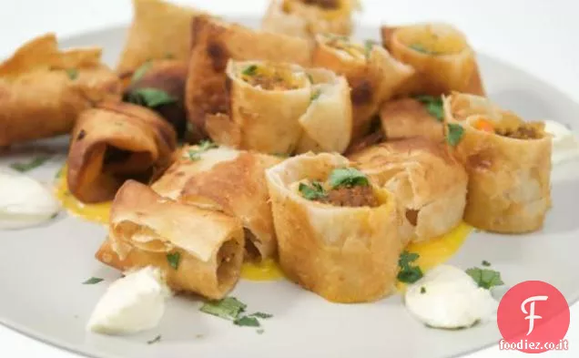 Chorizo Taquito con Cheddar Queso