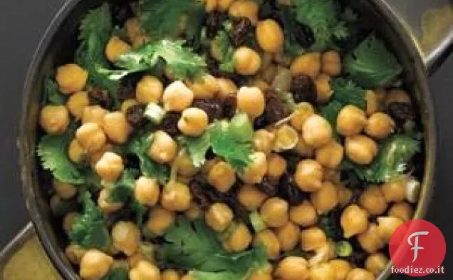Insalata di ceci e uva passa