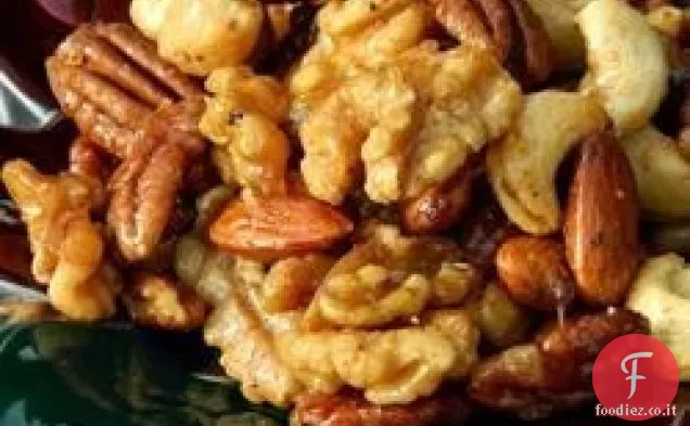 Noci dolci, salate, piccanti