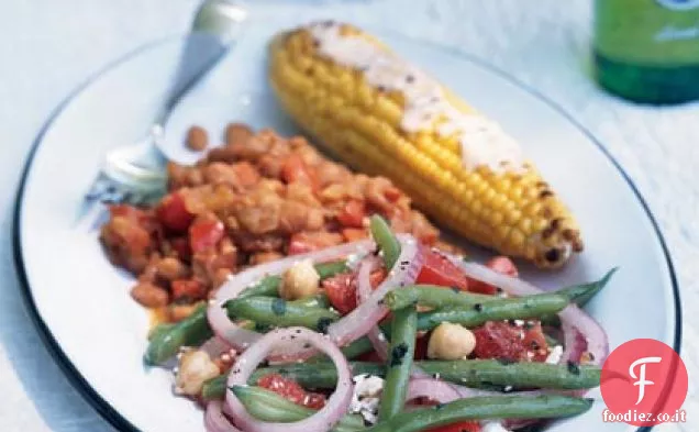 Insalata di fagioli verdi, ceci e pomodori