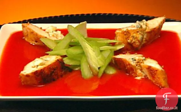 Petti di pollo ripieni in stile bufalo speziato