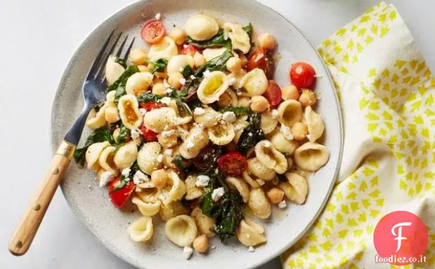 Orecchiette con Verdure, Ceci e Ricotta Salata