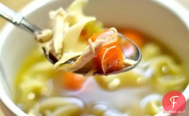 Come fare la zuppa di noodle di pollo fatta in casa