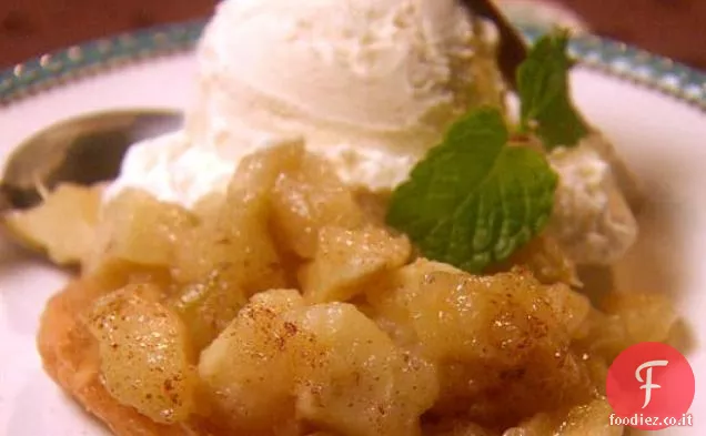 Barrette di mele alla cannella con panna montata alla cannella