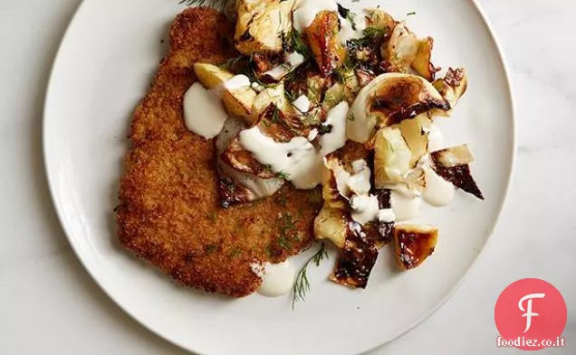 Braciole di maiale impanate con mela calda-Cavolo Slaw