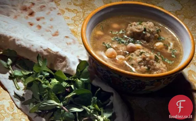 Gindi (zuppa di gnocco di ceci e pollo)