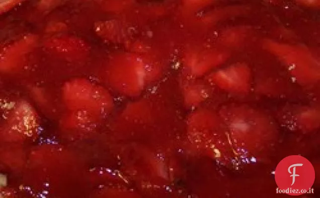 Torta di mandorle alla fragola fresca