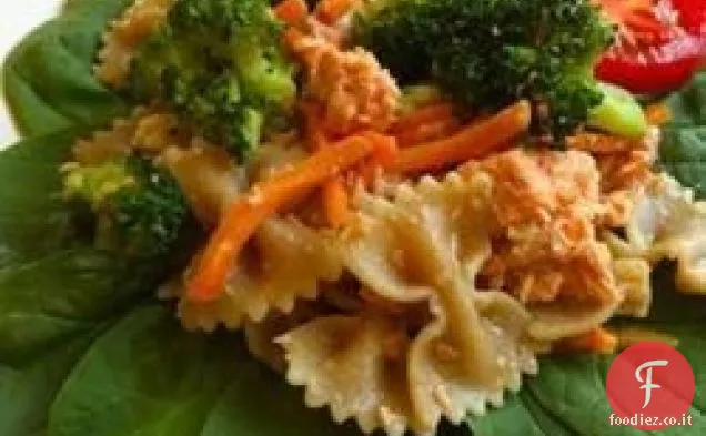 Deliziosa insalata di pasta al salmone