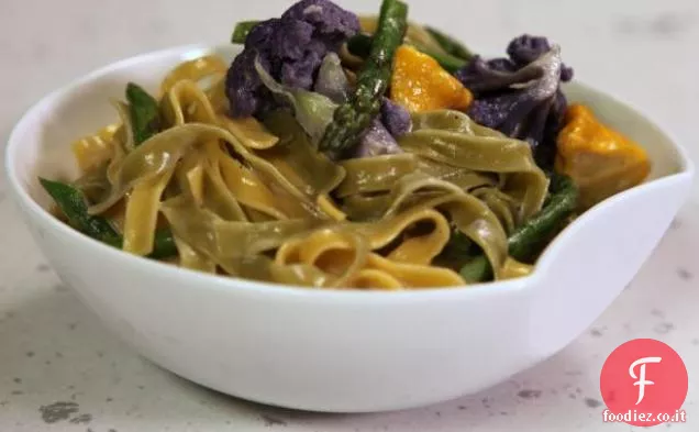 Pasta di Paglia e Fieno all'orto con Salsa Bagna Cauda