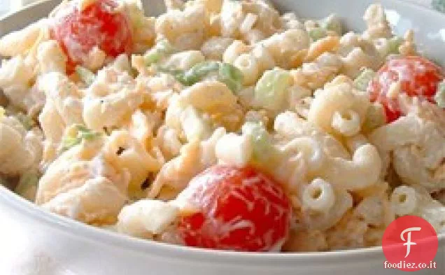 Insalata di maccheroni e formaggio
